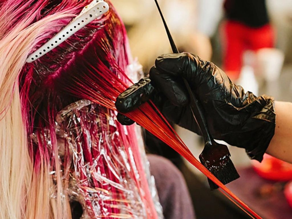 Su dung hoa chat khien toc hu ton