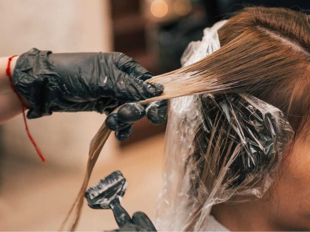 Dau goi phuc hoi toc giup tai tao lop bieu bi bi ton thuong